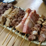 もつ焼き酒場　豚坊 - 