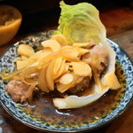 もつ焼 まるい - 2013.1 ほほ肉ガーリック煮（480円）