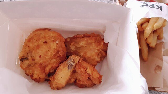 ケンタッキーフライドチキン たまプラーザテラス店 - たまプラーザ