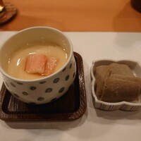 鮨 茶居庵 - 茶碗蒸しと蟹味噌を⁻5℃で固めたもの。