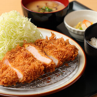 とんかつ伊勢 _1