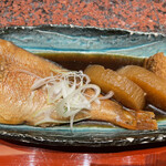 Naniwa Robata Hakkaku Dainago Yabiru Dinguten - メインの煮魚は赤魚で大根煮に厚揚げ煮付き。