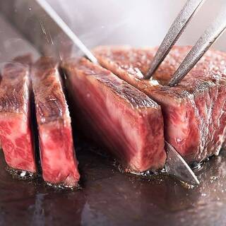 肉食愛好者必看◎烤稀有紅色和牛&1磅牛排