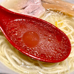 麵屋 食べいろ - 澄んだスープは旨味たっぷり！