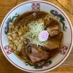 らーめん心繋 - にぼしソバのアップ