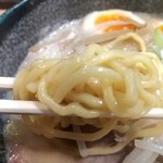 Aji Hachi - 麵のアップ