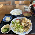 Shimodewa Uchiyamaya - 今日の定食　いつも通り、野菜が新鮮でボリュームがあります。