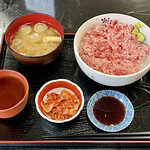 Ichiba Shokudou - マグロのたたき丼定食600円