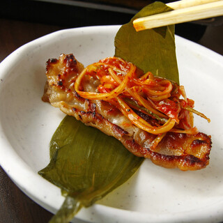 The most popular are Kanna Sandanbara and Gyōja Garlic.