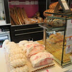 Arnaud Delmontel - 巨大な甘そうなもの