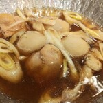 すし屋 銀蔵 - 芋煮(鶏肉入り)380円