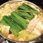 博多もつ鍋 徳永屋 大分店 - しょうゆモツ鍋