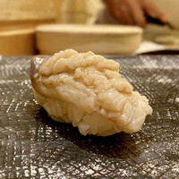 鮨　日本橋　鰤門 - ホッキ貝
                      シャコシャコとして良い食感！
                      甘みもあります。