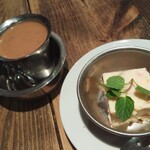 グルガオン - マサラチャイとシュリカンドアイス