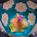 奈良 而今 - 赤貝のぬたあえ、奈良の九条ネギとはりいか。レモンゼリーをのせて味のポイントに。