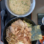 麺処 大昇 - つけ麺背脂スープ
