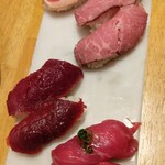 肉寿司 - 赤身４種盛り(画像は２人前)・＠８４０円