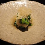 薪鳥新神戸 - 菜の花の鬼おろしのみぞれ和え