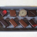 LE CHOCOLAT DE H - アッシュセレクション（8粒）