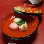 花月 - 鯛、羽二重もち、はんぺん、筍、青菜