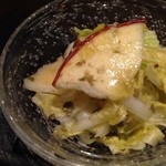 本町金六 - お通し3/3  白菜とミディアムドライのリンゴのマリネ