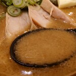 168425031 - 炙り特製味噌ラーメン(スープ)