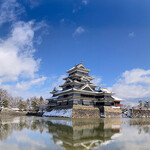 珈琲 まるも - 雪化粧の松本城。美しい。