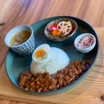 アクトリー カフェ - 【自家製カレー】おかず・スープ付き