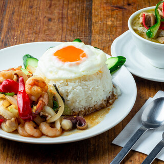 新宿西口ガパオ食堂_2