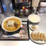 らあめん花月嵐 浦添国道５８号店 - 