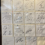 一心亭 - トヨタのラグビーチームのサイン。日本代表の姫野のサインがどれか分かりますか？
正解は2019.12.2のサインです。