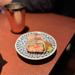 酒肴場 屯 - 八戸前沖さば棒寿司¥250