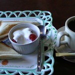 サンマリノ - モーニング「ホットサンド」530円