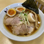 麺屋 しん蔵 - 田舎の醤油 750円 手揉みちぢれ麺 50円 味玉 100円