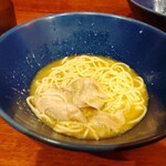 麺処 にぼし香 - スープ投入