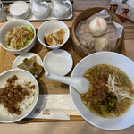 台湾から揚げとパイクー専門店 桃園 - 選べるハーフ麺の飲茶ランチ1.300円 