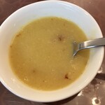 Byblos Lebanese restaurant - レンズ豆スープ