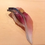 すし 豊倉 - 鯖は二枚ヅケ(￣▽￣)
      脂ノリノリ！