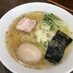 麺処 遊 - ￥500＋￥100の味玉子。