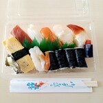 Takasago Sushi - ランチにぎり 700円