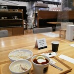 スープストックトーキョーカフェ - 店内　入り口側