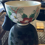 茶室 一白庵 - 椿と若松のお茶碗