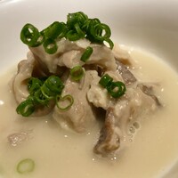 ビーフキッチン 恵比寿店 - もつ煮込み（ホルモン、ミノ、センマイ、ギアラ、ハツ）