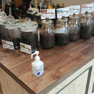 WoodWood Coffee Roast Service_1