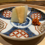 温石 - １.聖護院大根のふろふき　白味噌と柚子胡椒を添えて