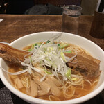 五香路 - 厚切り炙りチャーシュー麺