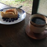 Serenite - アップルパイとコーヒー ニカラグア