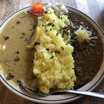 カレー&コーヒー ムライ食堂 - ココナッツ豆乳キーマカレー&ジンジャーキーマカレーの2種盛り　¥1400