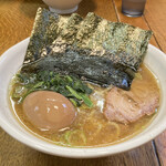 湘南ねぎ家 - 炒飯セットのラーメン+味玉