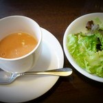 スープとサラダ